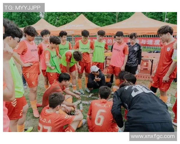 足球将士奋勇争先展现团队精神与拼搏意志的荣耀之路